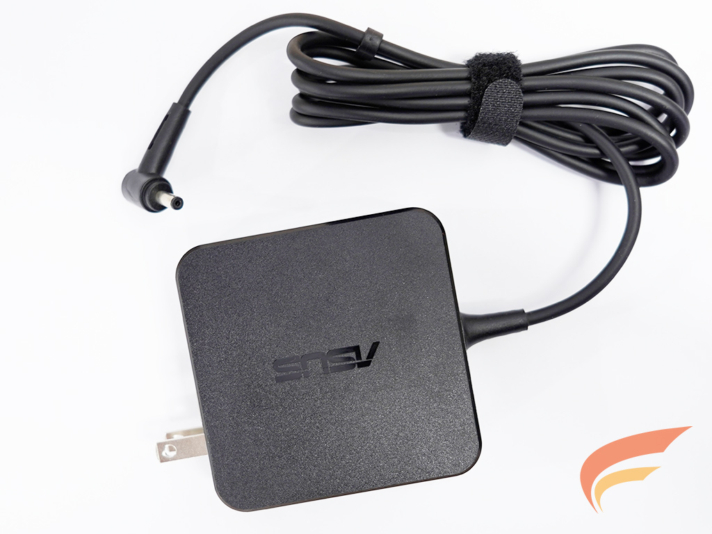 ADAPTER-NOTEBOOK ASUS สายชาร์จโน๊ตบุ๊ค(แท้) ASUS Ultrabook 19V 3.42A ( 4.0*1.35mm) ASUS UX31 UX21 UX32 X412 X512  X441 K556 K456 S410 S530 S430 S431 X542 S413 X409 X509 